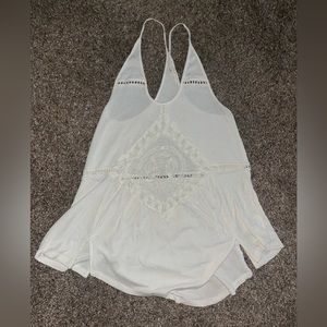 White cut out hint of mint tank top